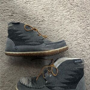 Minnetonka Black and Gray Chukka Boots